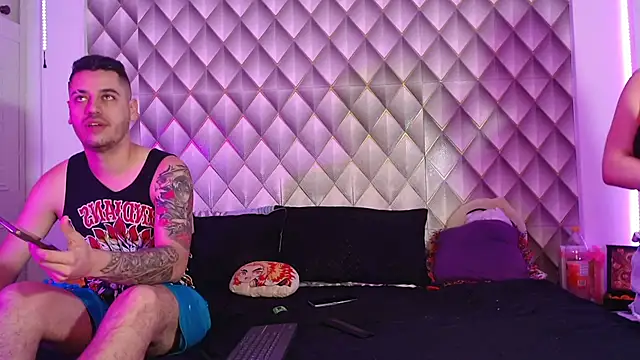 Snapshot of CoupleSwingerLatin chatting on February 25, 7:07 am CoupleSwingerLatin online show from February 25, 7:07 am