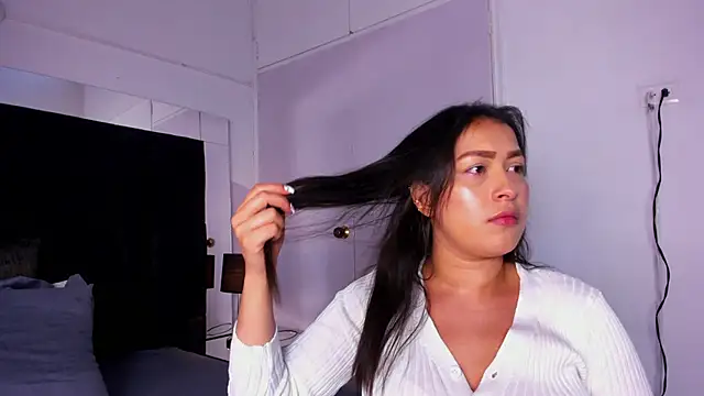 Miaa Garcia online show from February 8, 8:42 pm