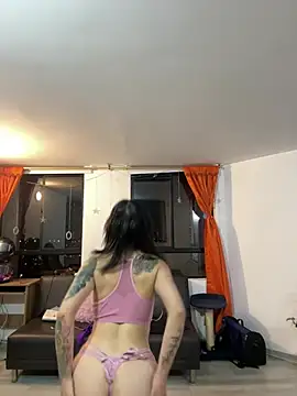 Snapshot of Alicia_Ortiiz chatting on December 20, 11:47 pm Alicia Ortiiz online show from December 20, 11:47 pm