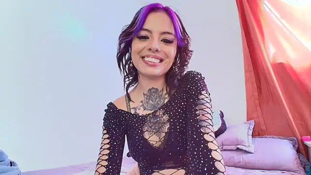 Snapshot of Alicia_Ortiiz chatting on January 14, 9:09 pm Alicia Ortiiz online show from January 14, 9:09 pm