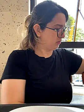 amooraaamoon online show from October 28, 12:09 pm