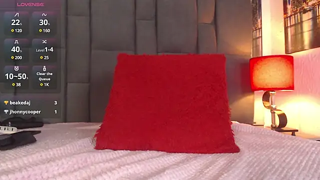 SELENA BIGBOOBS online show from December 2, 7:49 pm