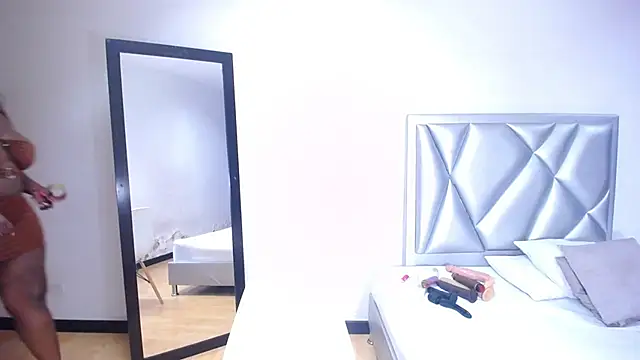 exotic karmella online show from December 14, 9:35 pm