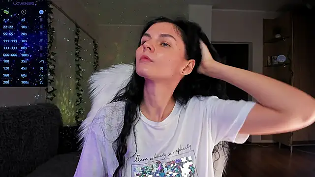 -danae- online show from December 12, 3:37 pm