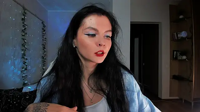 -danae- online show from January 15, 9:30 pm