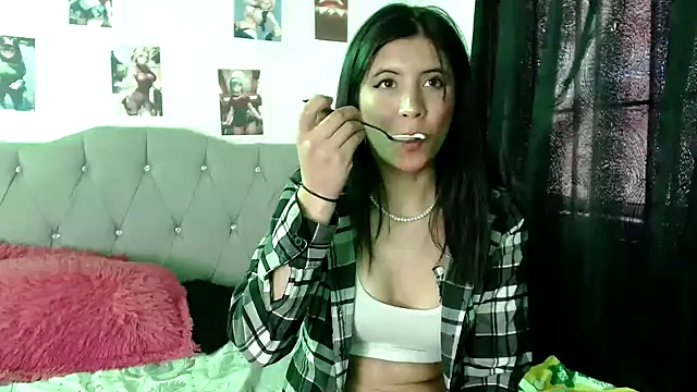 Yeimy sweetf online show from January 15, 8:37 pm