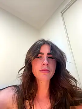 aus queen online show from October 16, 8:37 am