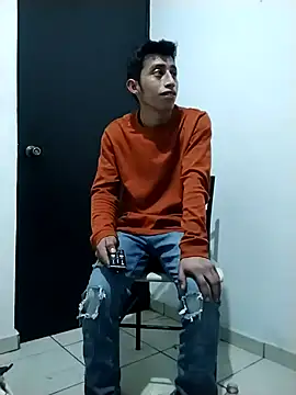 Snapshot of Flaquito_pitudo chatting on January 1, 1:59 pm Flaquito pitudo online show from January 1, 1:59 pm