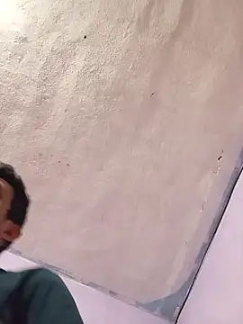 Snapshot of Flaquito_pitudo chatting on November 17, 1:22 am Flaquito pitudo online show from November 17, 1:22 am