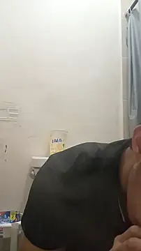 Snapshot of Flaquito_pitudo chatting on November 24, 4:45 am Flaquito pitudo online show from November 24, 4:45 am