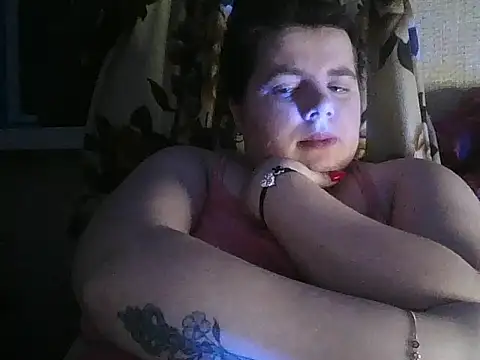 Snapshot of so_shy chatting on February 2, 7:35 pm so shy online show from February 2, 7:35 pm