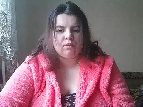 Snapshot of so_shy chatting on February 6, 9:53 am so shy online show from February 6, 9:53 am