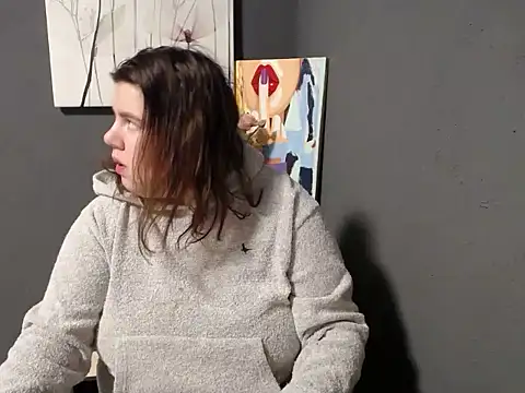 Snapshot of so_shy chatting on February 15, 6:55 am so shy online show from February 15, 6:55 am