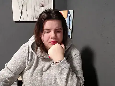 Snapshot of so_shy chatting on February 15, 10:00 am so shy online show from February 15, 10:00 am