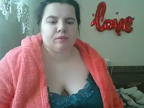 Snapshot of so_shy chatting on February 21, 2:06 pm so shy online show from February 21, 2:06 pm