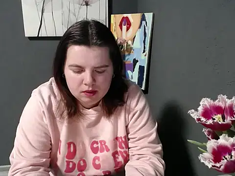 Snapshot of so_shy chatting on March 9, 10:30 am so shy online show from March 9, 10:30 am