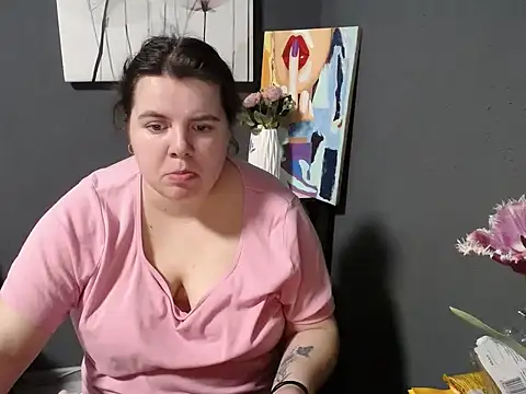 Snapshot of so_shy chatting on March 12, 10:05 am so shy online show from March 12, 10:05 am