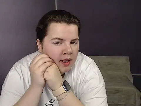 Snapshot of so_shy chatting on September 9, 8:03 am so shy online show from September 9, 8:03 am