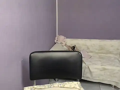 Snapshot of so_shy chatting on September 20, 6:25 am so shy online show from September 20, 6:25 am