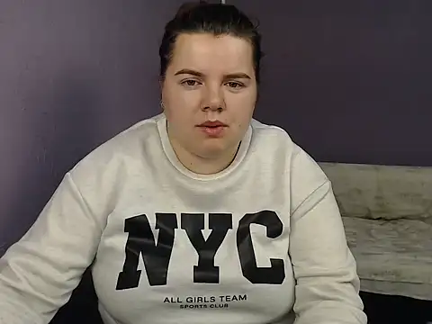 Snapshot of so_shy chatting on September 21, 6:15 am so shy online show from September 21, 6:15 am