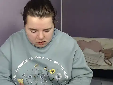 Snapshot of so_shy chatting on September 28, 6:52 am so shy online show from September 28, 6:52 am