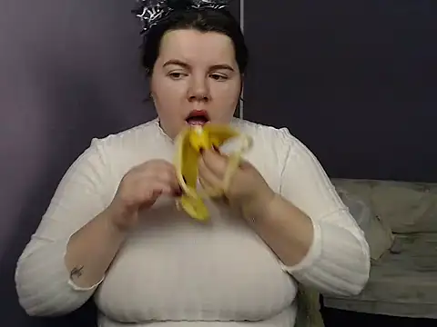 Snapshot of so_shy chatting on October 24, 6:32 am so shy online show from October 24, 6:32 am