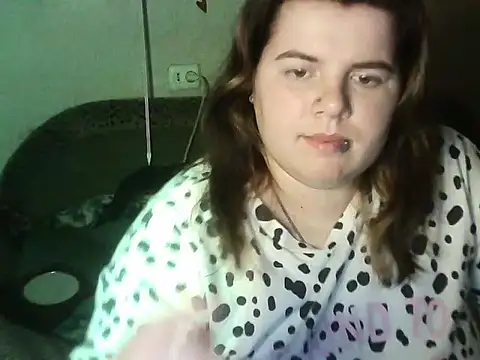 Snapshot of so_shy chatting on November 2, 7:27 pm so shy online show from November 2, 7:27 pm