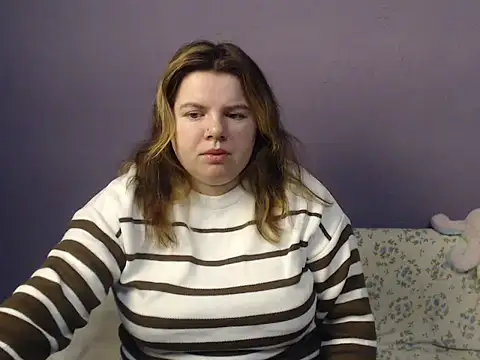 Snapshot of so_shy chatting on November 23, 7:19 am so shy online show from November 23, 7:19 am