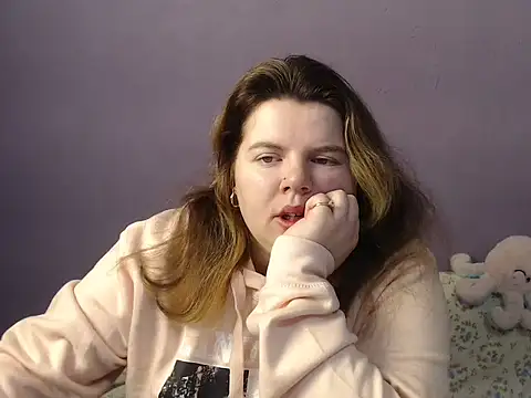 Snapshot of so_shy chatting on November 26, 7:31 am so shy online show from November 26, 7:31 am