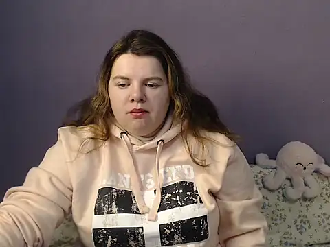 Snapshot of so_shy chatting on December 1, 7:13 am so shy online show from December 1, 7:13 am