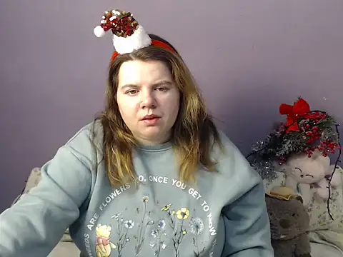 Snapshot of so_shy chatting on December 14, 7:25 am so shy online show from December 14, 7:25 am