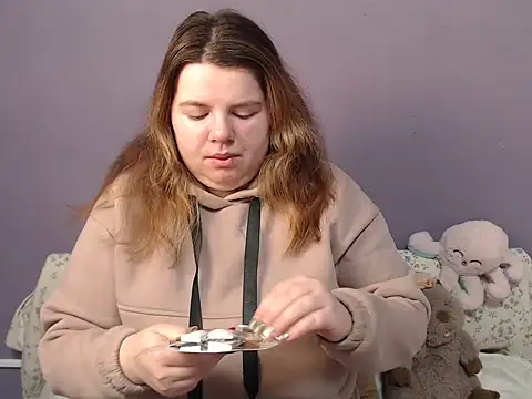 Snapshot of so_shy chatting on December 15, 7:12 am so shy online show from December 15, 7:12 am