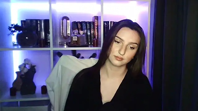 X Alisa online show from March 22, 7:50 pm