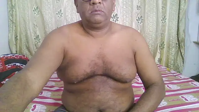 Snapshot of Beargryzzly chatting on December 7, 2:42 am Beargryzzly online show from December 7, 2:42 am