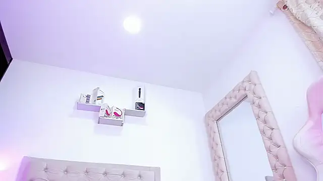 Snapshot of lorennahernandez01 chatting on January 28, 10:56 am lorennahernandez01 online show from January 28, 10:56 am