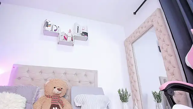 Snapshot of lorennahernandez01 chatting on September 20, 11:22 am lorennahernandez01 online show from September 20, 11:22 am