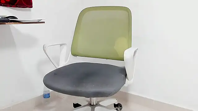 maik  alen online show from November 6, 1:50 am