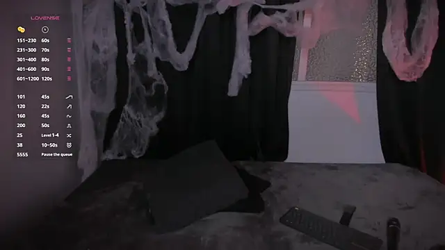 AramJoness online show from October 6, 8:50 pm