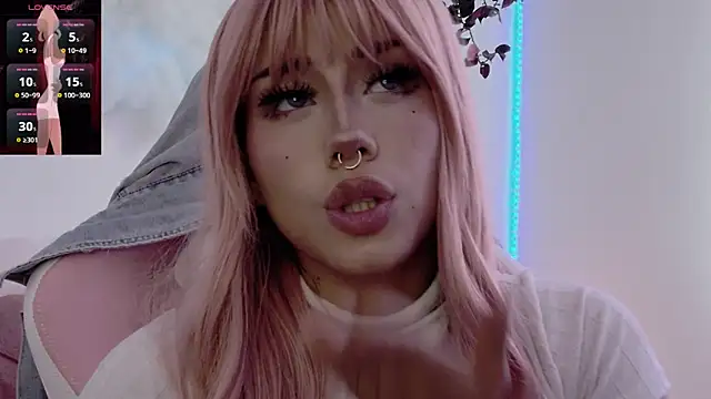 Snapshot of Ag4ta_ chatting on February 3, 8:35 pm Ag4ta online show from February 3, 8:35 pm