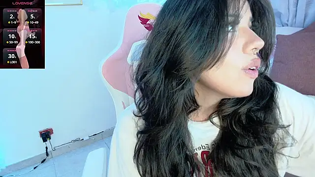 Snapshot of Ag4ta_ chatting on February 5, 1:37 am Ag4ta online show from February 5, 1:37 am