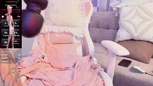 Snapshot of Ag4ta_ chatting on February 26, 2:37 am Ag4ta online show from February 26, 2:37 am