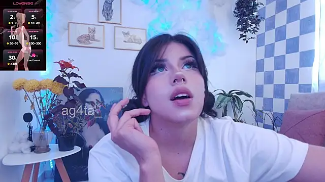 Snapshot of Ag4ta_ chatting on March 7, 9:27 pm Ag4ta online show from March 7, 9:27 pm