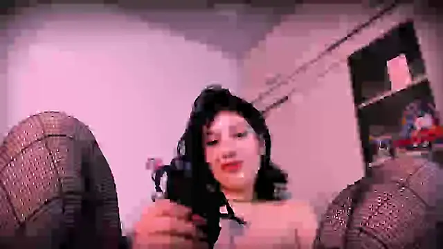 Snapshot of Sam_smitth chatting on January 20, 5:15 am Sam smitth online show from January 20, 5:15 am