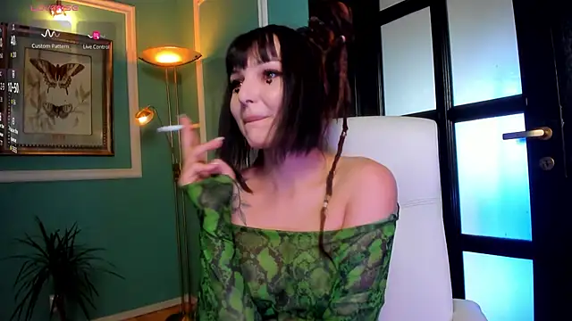 Snapshot of 1Munique chatting on September 29, 10:09 am 1Munique online show from September 29, 10:09 am