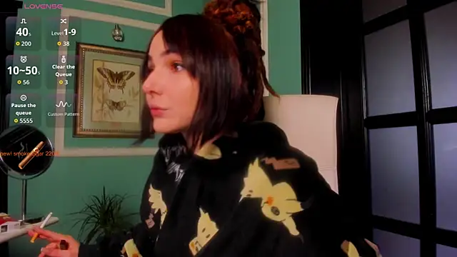 Snapshot of 1Munique chatting on December 22, 12:57 pm 1Munique online show from December 22, 12:57 pm