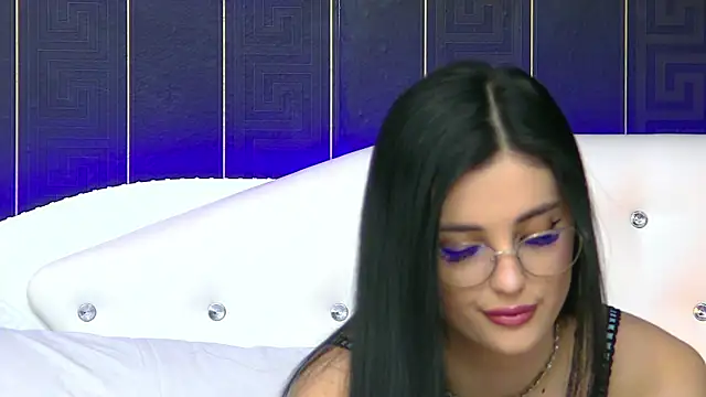 Snapshot of SophiaVilner chatting on January 24, 7:28 pm SophiaVilner online show from January 24, 7:28 pm