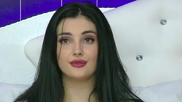 Snapshot of SophiaVilner chatting on February 10, 9:58 pm SophiaVilner online show from February 10, 9:58 pm