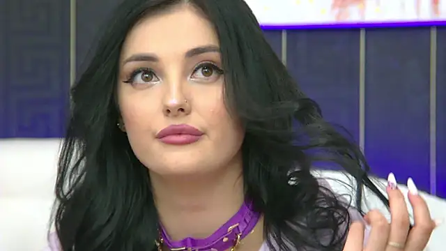 Snapshot of SophiaVilner chatting on March 7, 10:21 pm SophiaVilner online show from March 7, 10:21 pm