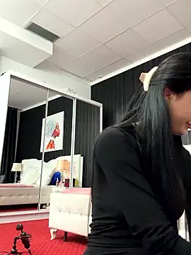 Snapshot of SophiaVilner chatting on November 11, 6:08 pm SophiaVilner online show from November 11, 6:08 pm