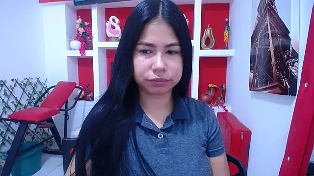 Letty Plugxo online show from November 10, 12:26 pm